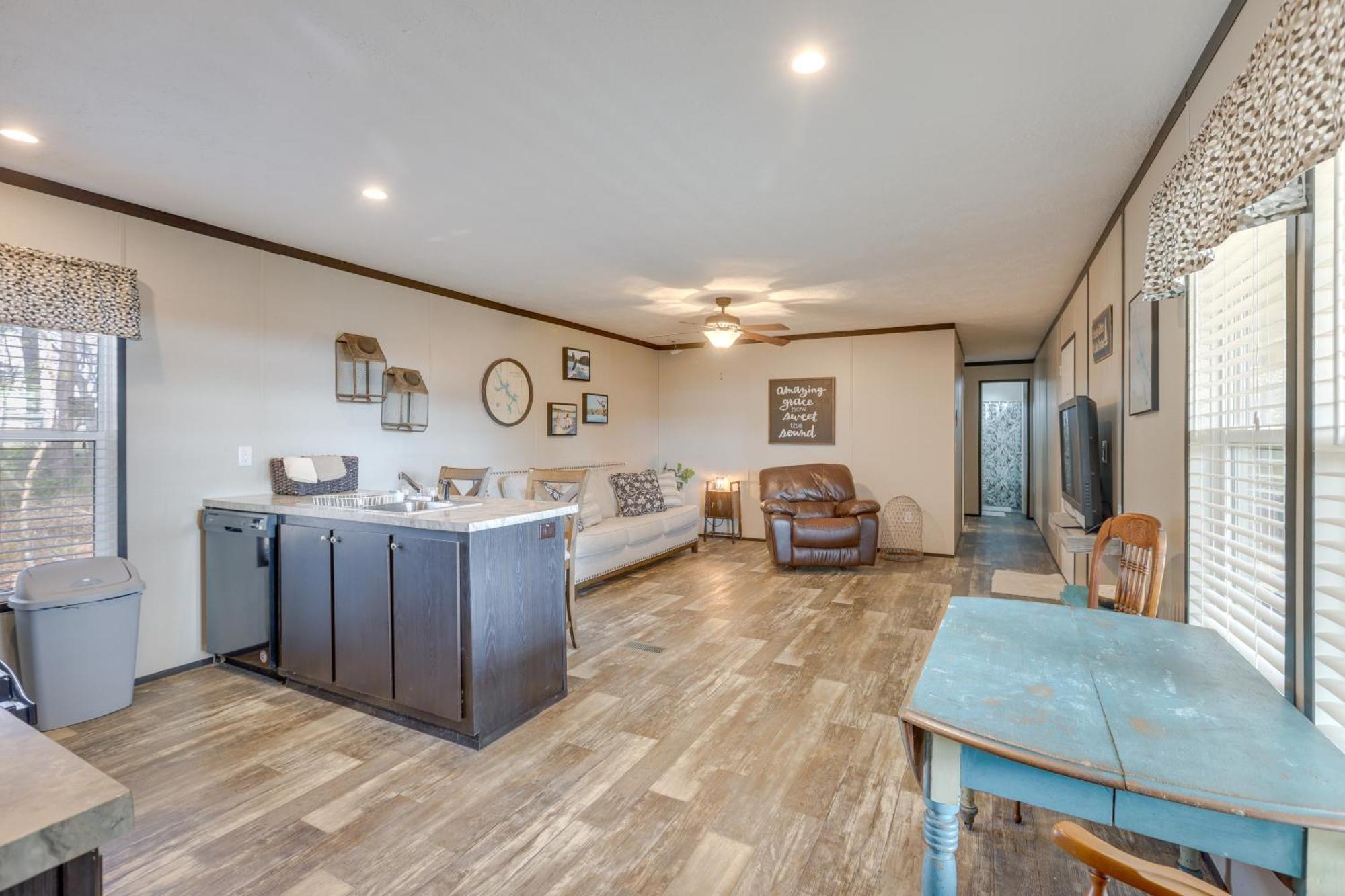 Lakefront Wetumpka Escape With Furnished Deck! Εξωτερικό φωτογραφία